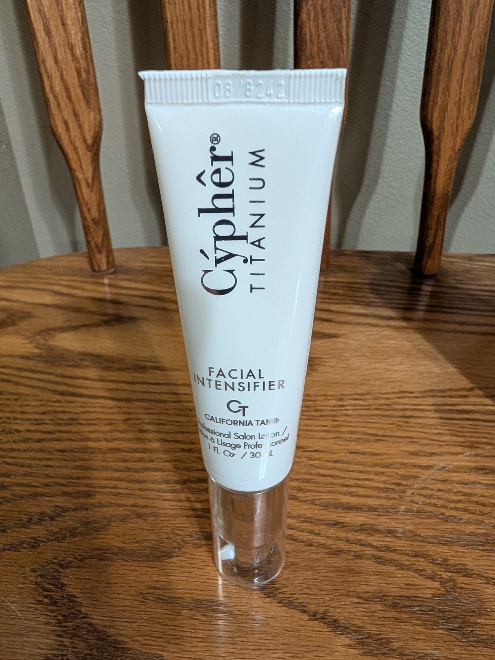 Cypher Titanium Facial Intensifier – White